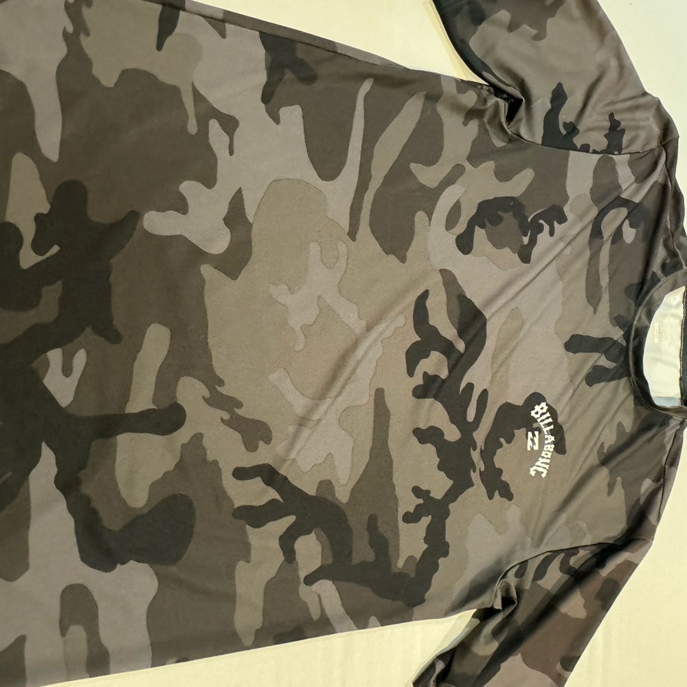 Men’s tee